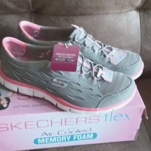 Women's Size 11 Skechers